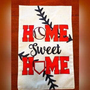 BASEBALL THEMED GARDEN FLAG